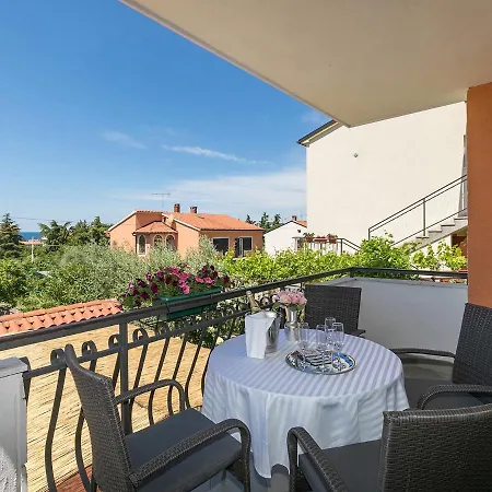 Apartment With A Parking Space - 6922 Porec