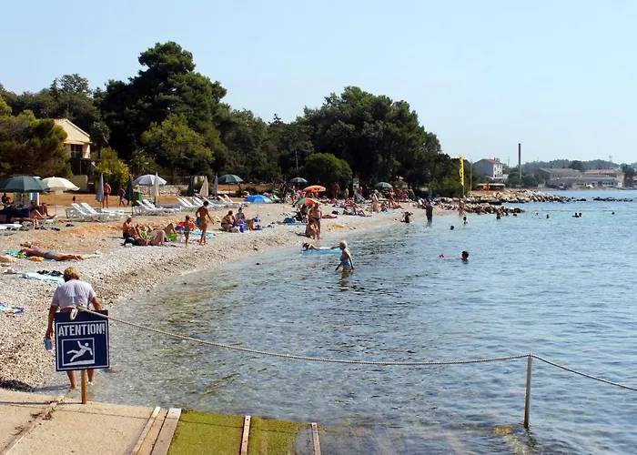 Apartman With Parking Space - 6922 Porec